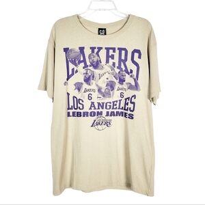 UO ULTRA GAME Los Angeles Lakers Lebron James Tee NWT